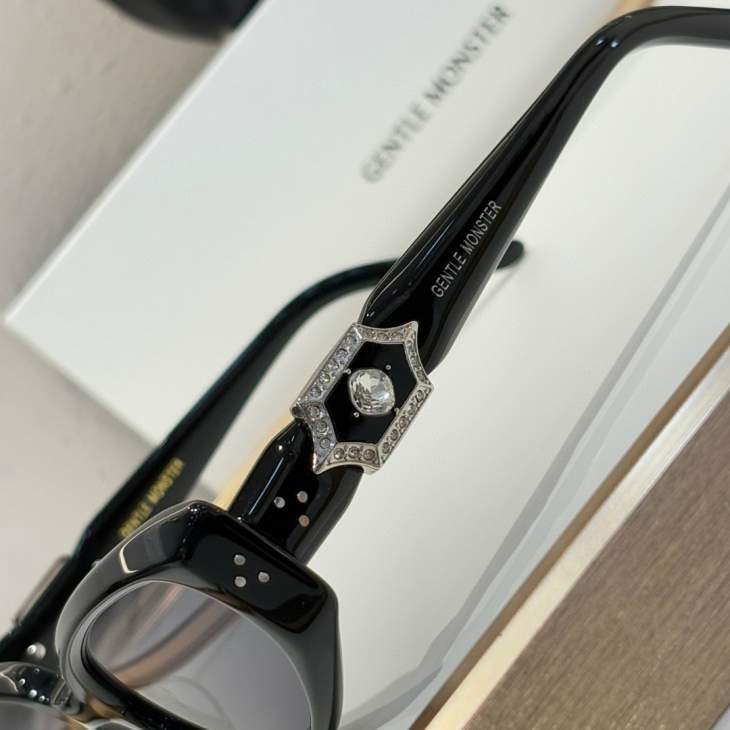 Picture of Gentle Monster Sunglasses _SKUfw68371946fw